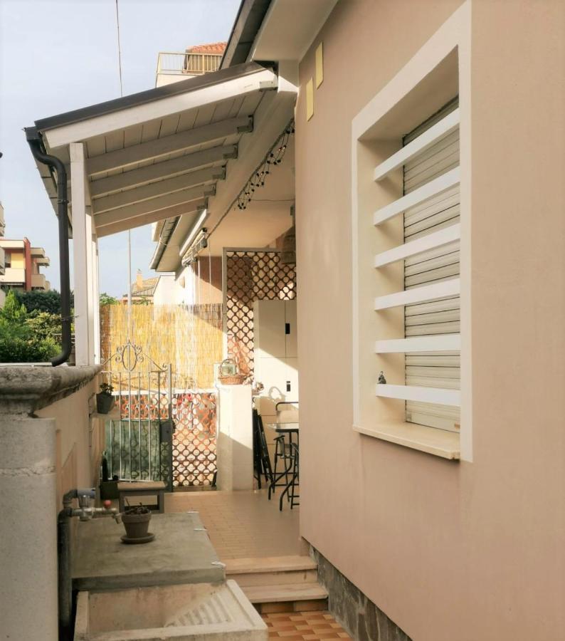 Casa Giulia a 500 mt dal mare Villa Montesilvano Marina Esterno foto